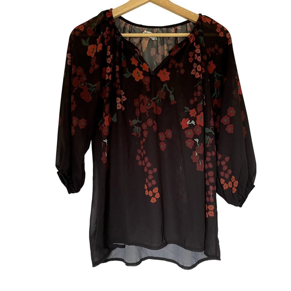 Misslook women's black and red flowy floral blouse size medium v-neck 3/4 sleeve